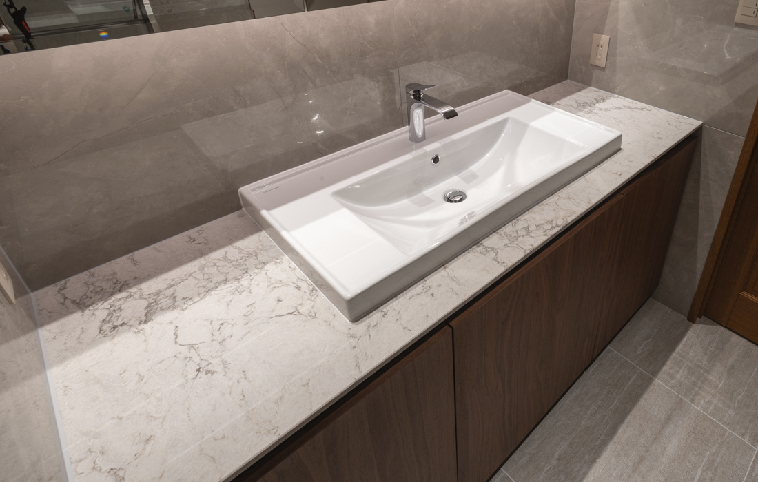 bathroom27 6046 Moorland Fog　バスルーム