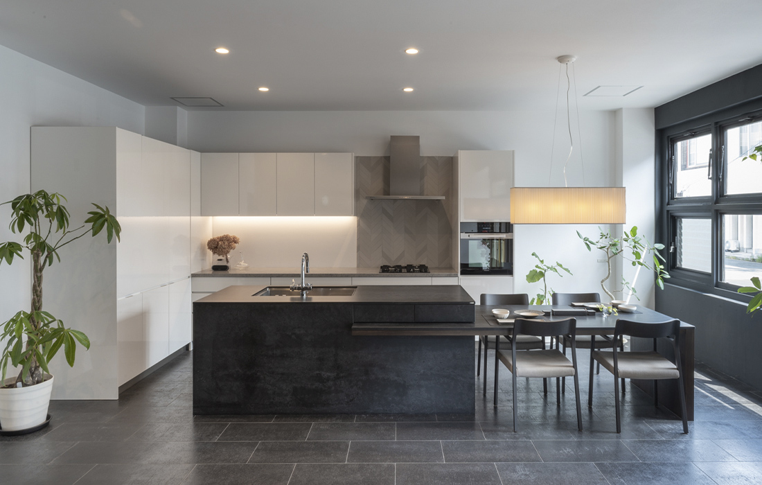 kitchen61 5810 Black Tempal　キッチン