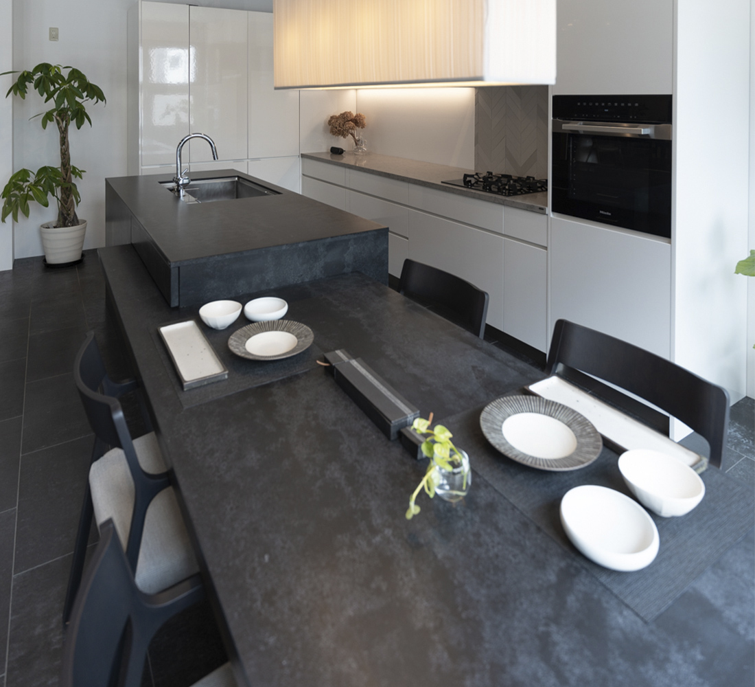 kitchen61 5810 Black Tempal　キッチン