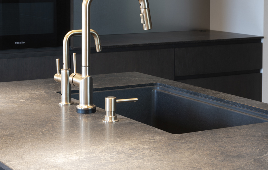 kitchen63 5820 Darcrest　キッチン